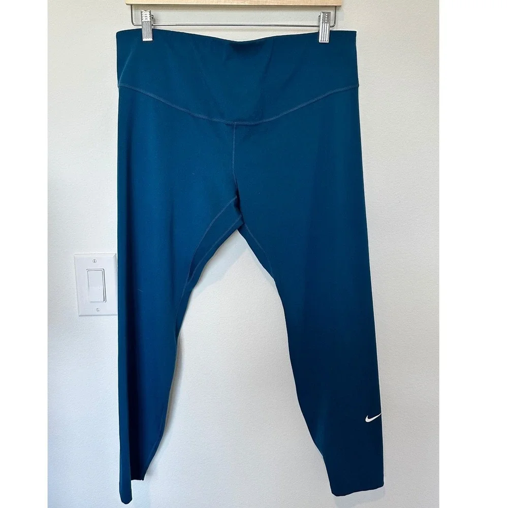 Nike Dri-FIT Nike One Women's Mid-Rise Crop Leggings Tights Plus Size 1X